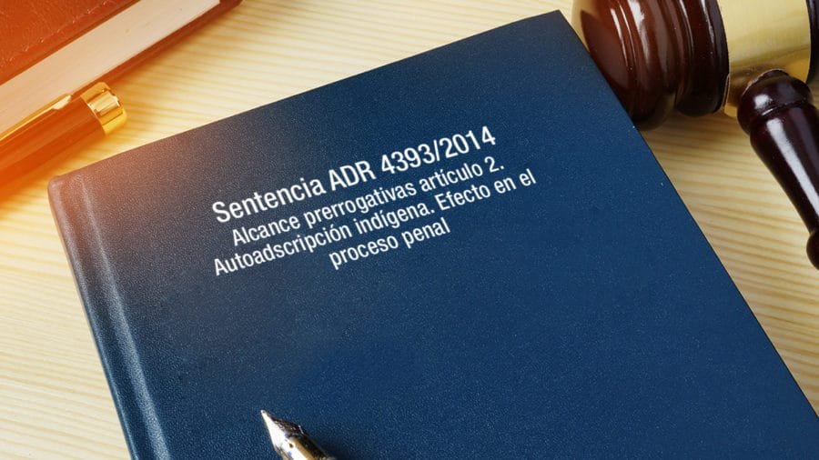 fraude inmueble indígena derecho intérprete traductor